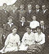 Hulda Stumpf, front left