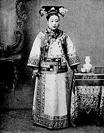 Guangxu Period (1875–1908) Lady Heseri