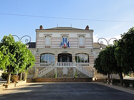 The town hall of Oiry