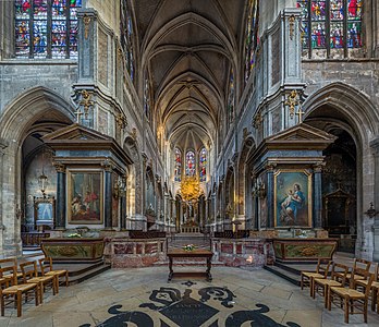 The Transept looking toward the choir and apse
