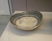 Late Ubaid; shallow dish decorated with geometric designs in dark paint; c. 5200 – c. 4200 BC; Tell al-'Ubaid; British Museum
