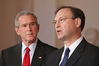 Bush and his second nominee to the Supreme Court, Samuel Alito.