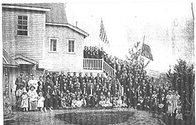 A group of Russian immigrants at the Holy Resurrection Orthodox Church in 1915
