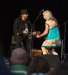 Colin Linden performing with Emmylou Harris in 2008