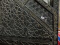 Detail of the Divriği minbar: the lines between the wooden boards mounted side-by-side are visible, while the surface itself is carved with motifs imitating kündekâri work