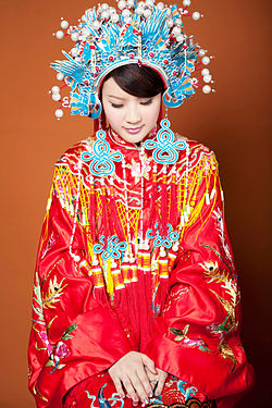 Qing dynasty-style Chinese wedding dress.