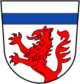 Gemeinde Saulgrub Unter von Silber und Blau geteiltem Schildhaupt in Silber ein wachsender roter Greifenlöwe.