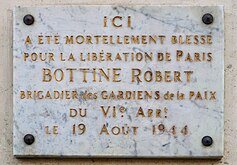 An der Kreuzung mit dem Boulevard Saint-Michel für den Widerstandskämpfer Robert Bottine