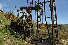 Puits pétrolier dans les environs de Berat, en Albanie