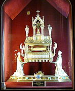 A second reliquary with another nail at Notre Dame