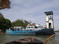 Ferry crossing of the river, at Janjanbureh