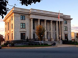 Das Alamance County Courthouse (2013) ist einer von 65 Einträgen des Countys im National Register of Historic Places