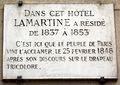 Lamartine resided at No 82 from 1837 to 1853. That's where the people of Paris came to cheer him on 25 February 1848, after his speech in favour of the tricolour flag .