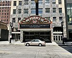 Warner Grand Theater (Milwaukee) facing Wisconsin Avenue