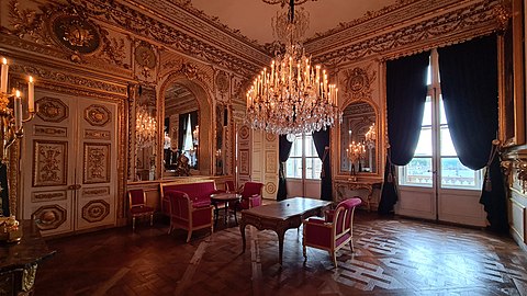The Salon of Diplomats