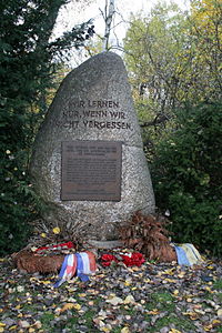 Der Gedenkstein im Jahr 2008