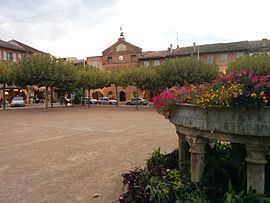 The main square in Lisle-sur-Tarn