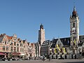 Dendermonde, Kirche und Rathaus