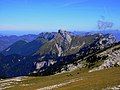 From the summit, a panorama of the Chartreuse massif: the Lances de Malissard overhanging the col de Bellefond.