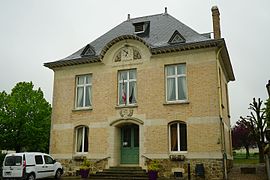 The town hall in Marson