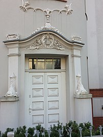 10 Kopernika Street, entrance