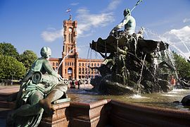 Rotes Rathaus (City Hall) and Neptune Fountain