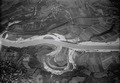 Russin (GE), Barrage de Verbois, Flusskraftwerk an der Rhone, Blick nach Nordwesten (NW), 1945