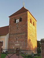 „Romanischer“ Kirchturm von 1596 in Hohennauen, Brandenburg