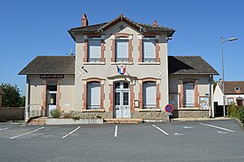 The town hall in Molles