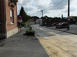 A view within Noyelles-sur-Selle