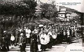 A procession in Blanot in 1931
