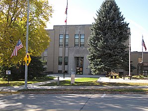 Das Allamakee County Courthouse in Waukon, seit 2003 im NRHP gelistet[1]