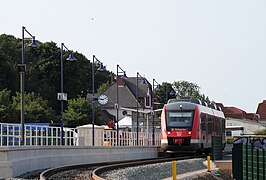 Triebwagen der Baureihe 648 am neu eröffneten Bahnhof Fehmarn-Burg