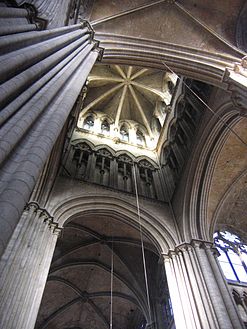 Gothic Rouen Cathedral has a lantern tower with ribbed vault.