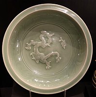 Dish with a dragon in the center