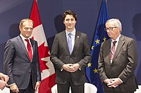 Tusk meeting with European Commission President Jean-Claude Juncker and Canadian Prime Minister Justin Trudeau, November 2015