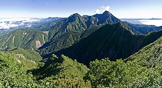 Die Berge Akadake und Amidadake vom Gongendake aus gesehen