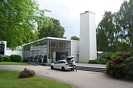 Der Haupteingang des Verlags in Reinbek an der Hamburger Straße 17