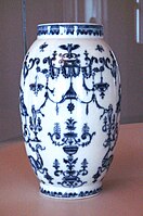 Saint-Cloud manufactory soft-paste porcelain vase, with blue designs under glaze, 1695–1700