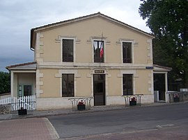 The town hall in Soulignac