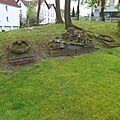 Wallerfangen, Pestfriedhof, Reste des Wallerfanger Kriederdenkmales zum Andenken an die Toten des Ersten Weltkrieges