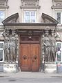 Portal des Palais Pallavicini am Josefsplatz mit vier Karyatiden