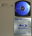 Blu-ray-Disc-Rohlinge LM-BRM50 von Panasonic. Dual Layer Discs BD-RE mit 50 GB Kapazität eingebettet in Cartridge