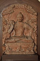 Sitzender Buddha in Abhaya Mudra, um 100 n. Chr., Government Museum, Mathura, Uttar Pradesh, Indien
