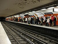 Line 6 platforms at Trocadéro