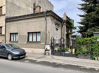 Style upgradation - Strada Planetlor no. 25A, Bucharest, street facade: 1930s, the rest of the house: c.1900, unknown architects
