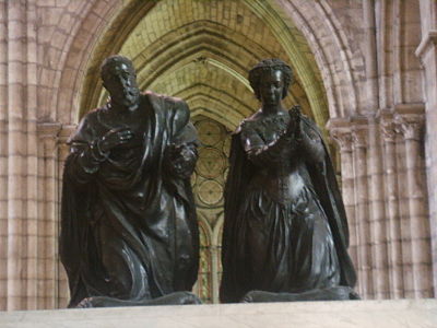 Close up of the Effigies on the tomb of Henry II and Catherine de' Medici at the Basilica of Saint-Denis, carved by Germain Pilon[39]