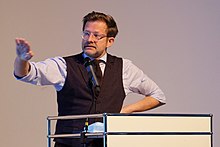 Florian Illies 2022 bei einem Vortrag