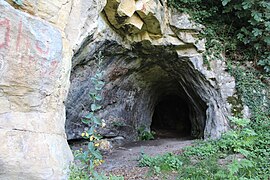 Deviskhvreli cave in Kharagauli