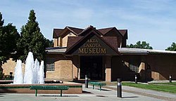 Akta Lakota Museum, 2003